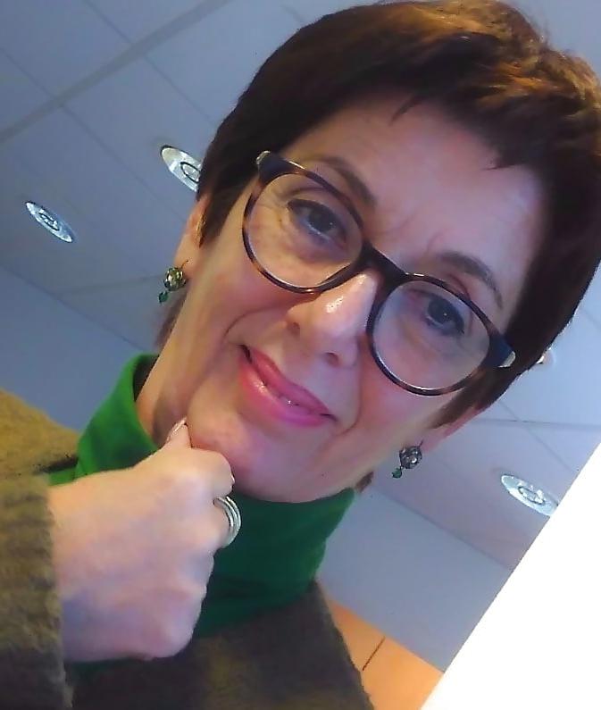 25P Pick a pretty granny face 2 unload on
