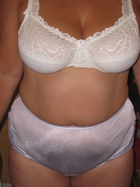 25P Desi NRI Aunty big hairy pussy doggy -3