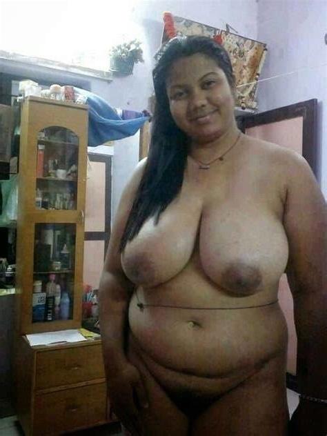 25P Desi NRI Aunty big hairy pussy doggy -3