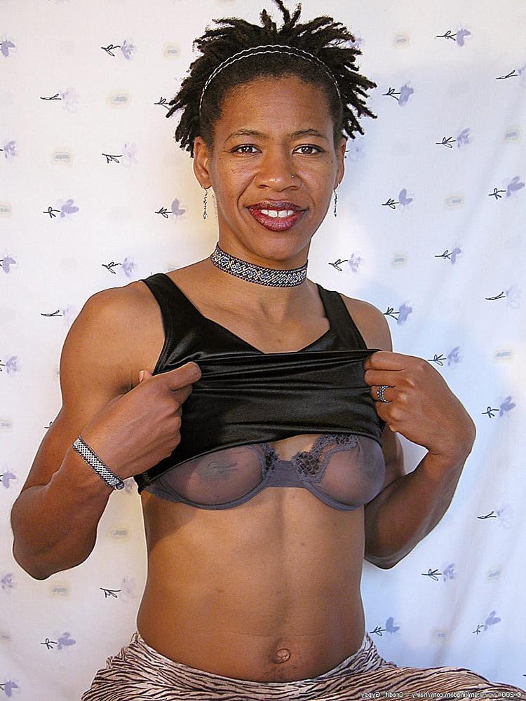 25P 'Amber' - black hairy cunt MILF 1