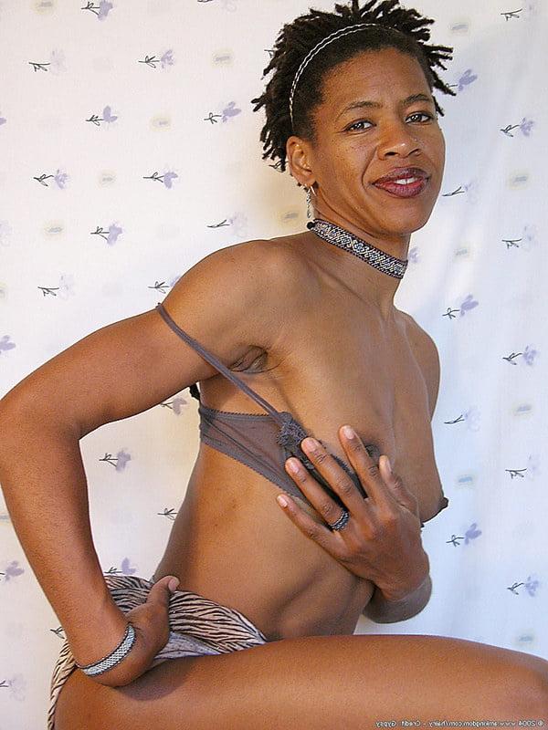 25P 'Amber' - black hairy cunt MILF 1