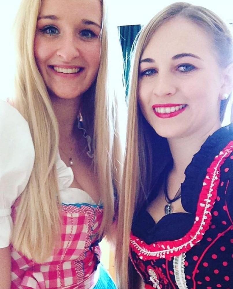 20P Sexy Dirndl Girls 386