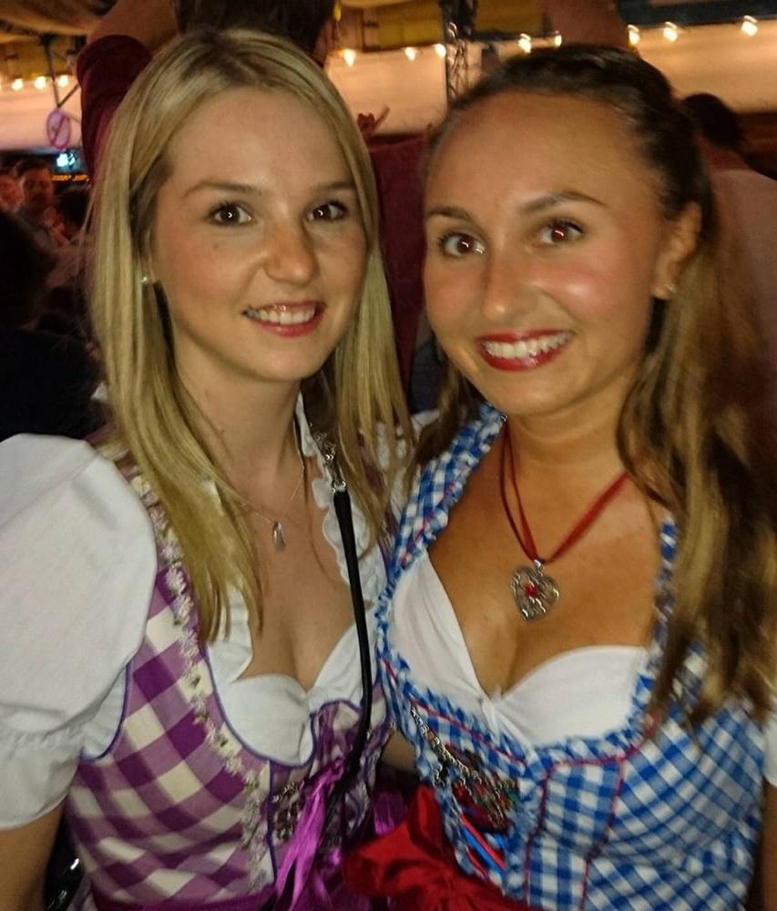20P Sexy Dirndl Girls 386
