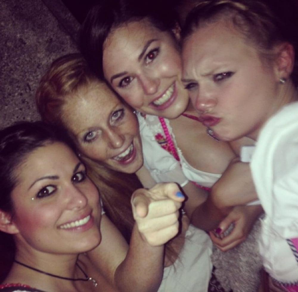 25P Sexy Dirndl Girls 383