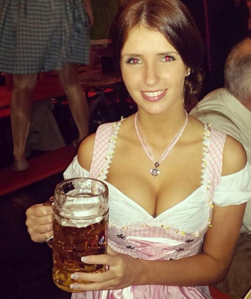 25P Sexy Dirndl Girls 383