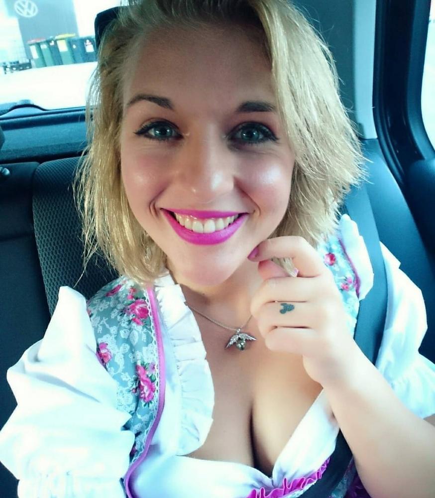 25P Sexy Dirndl Girls 383