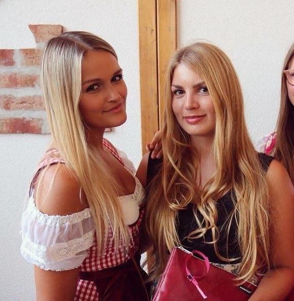 25P Sexy Dirndl Girls 384