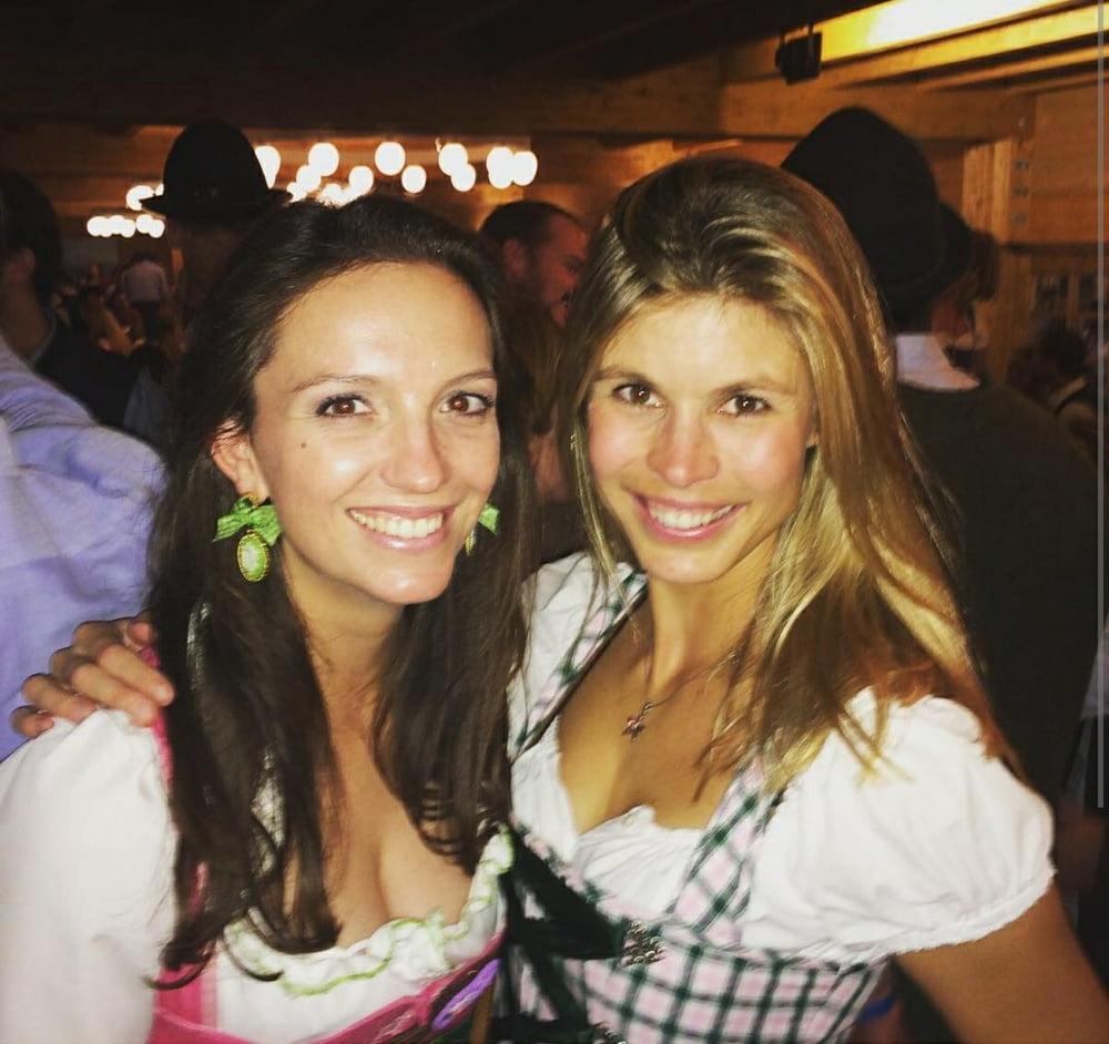 25P Sexy Dirndl Girls 382