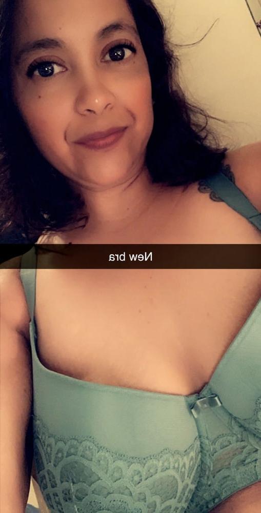 25P chubby latin milf bra and panties