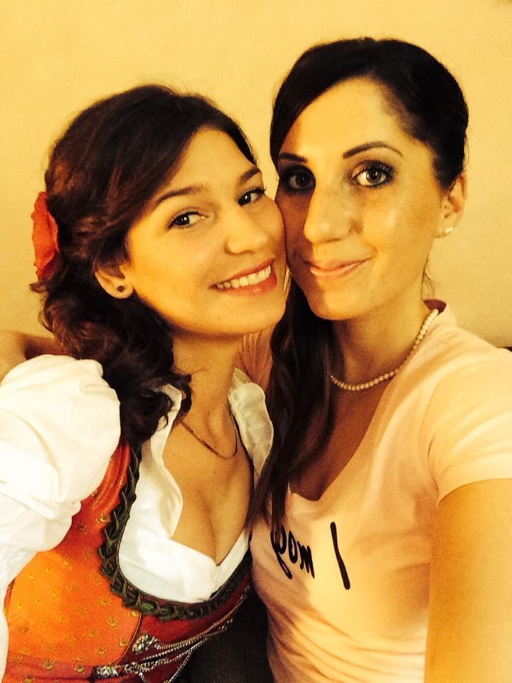 24P Sexy Dirndl Girls 380