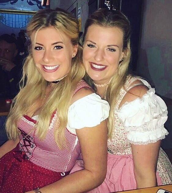 24P Sexy Dirndl Girls 380