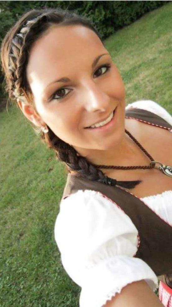 25P Sexy Dirndl Girls 381