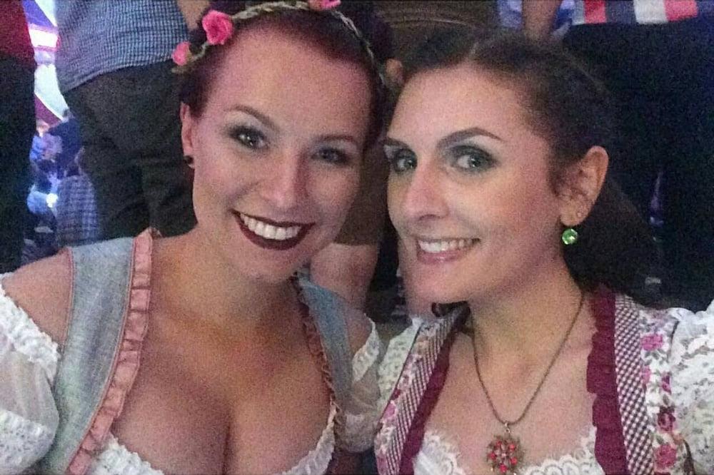 25P Sexy Dirndl Girls 381