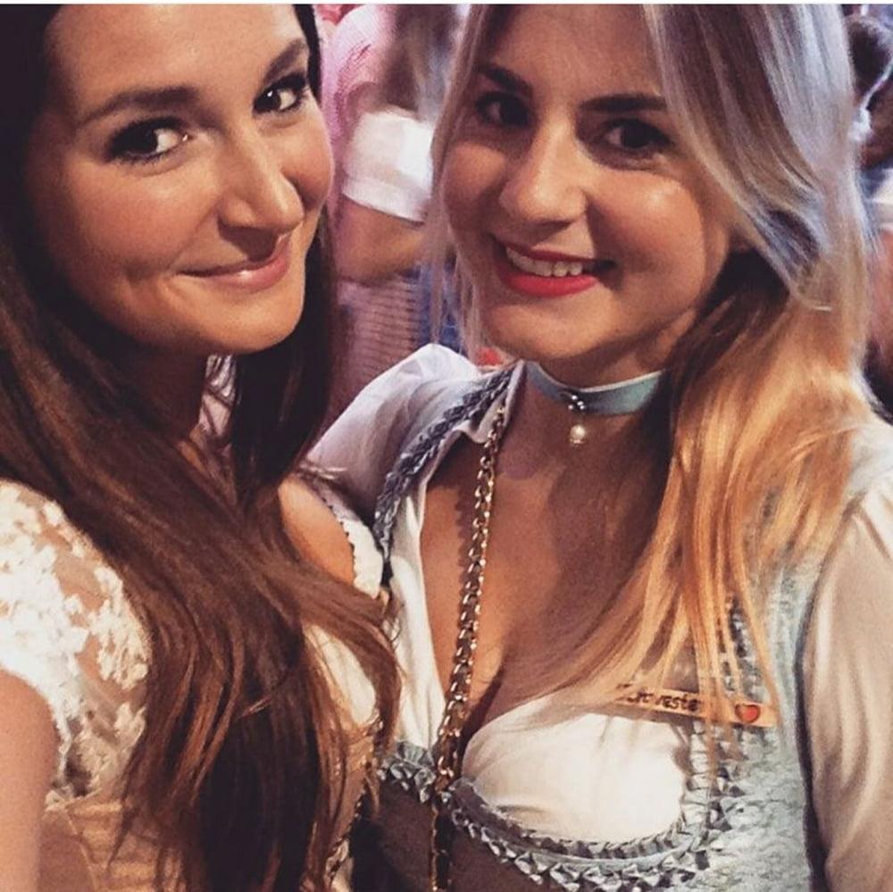 25P Sexy Dirndl Girls 381