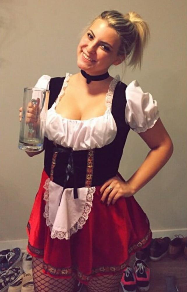 25P Sexy Dirndl Girls 381