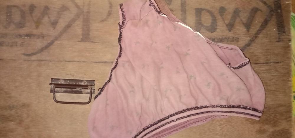 7P Bra boobs