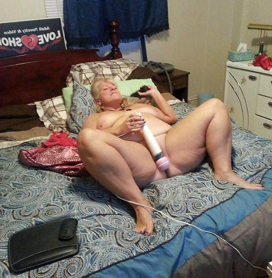 25P Girls I Like 148, Girls and their Toys