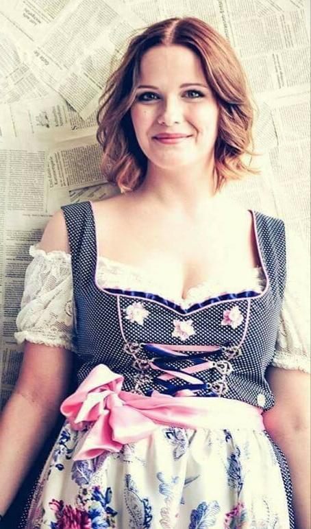 25P Sexy Dirndl Girls 378