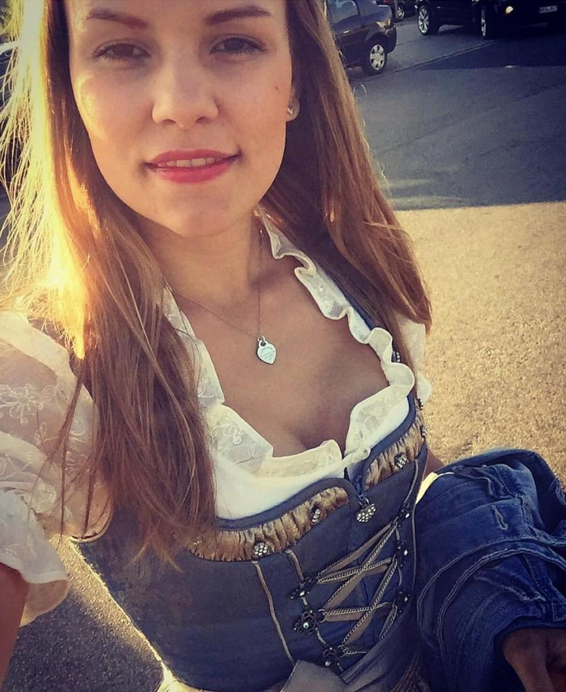 25P Sexy Dirndl Girls 378