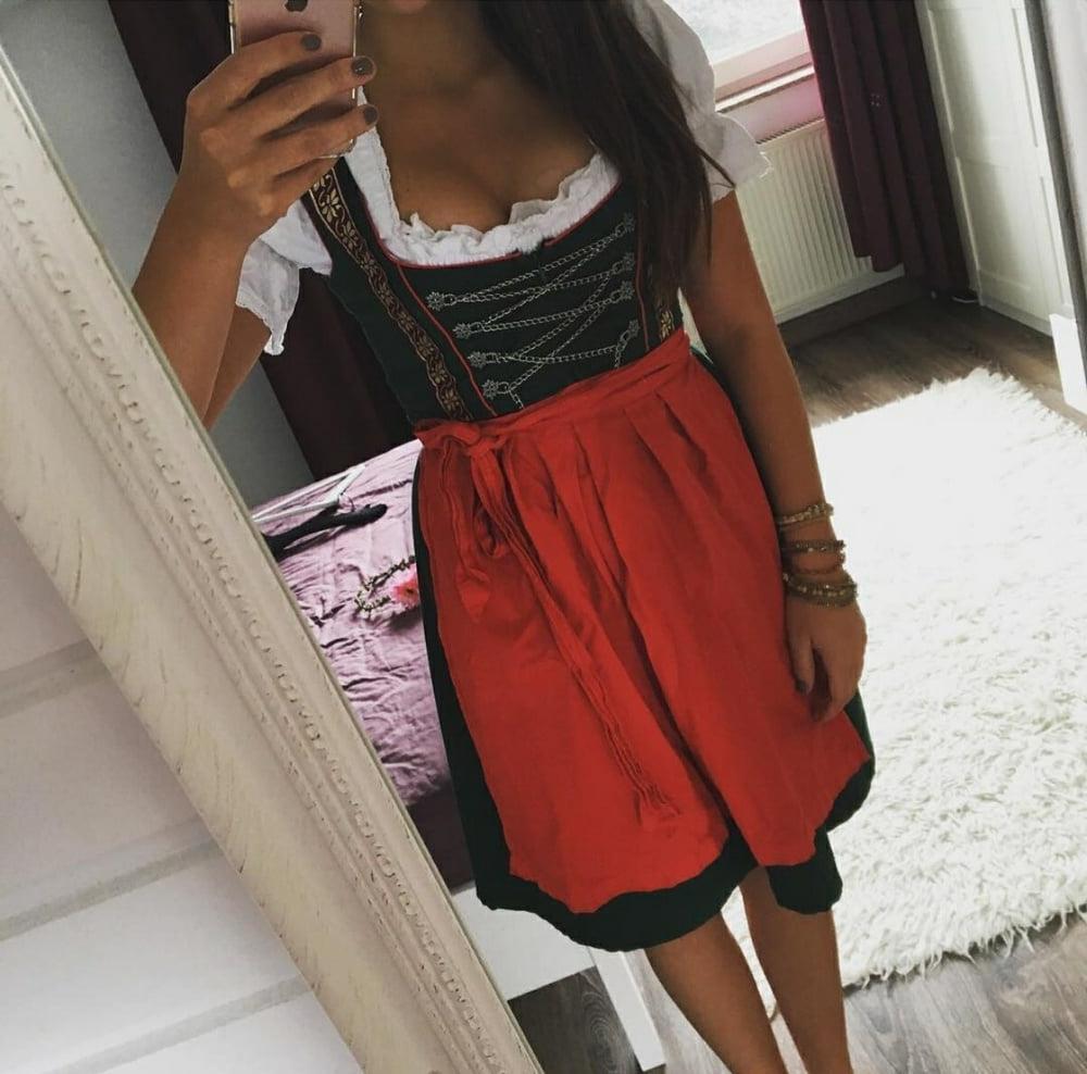 25P Sexy Dirndl Girls 378