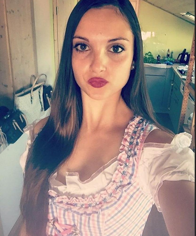 25P Sexy Dirndl Girls 378