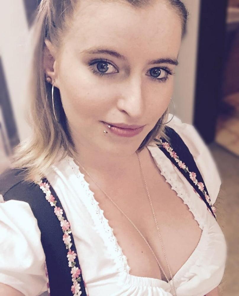 25P Sexy Dirndl Girls 378