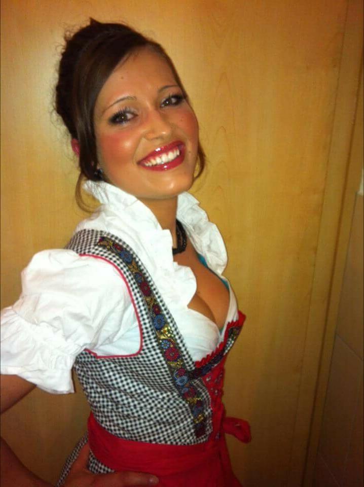 25P Sexy Dirndl Girls 378