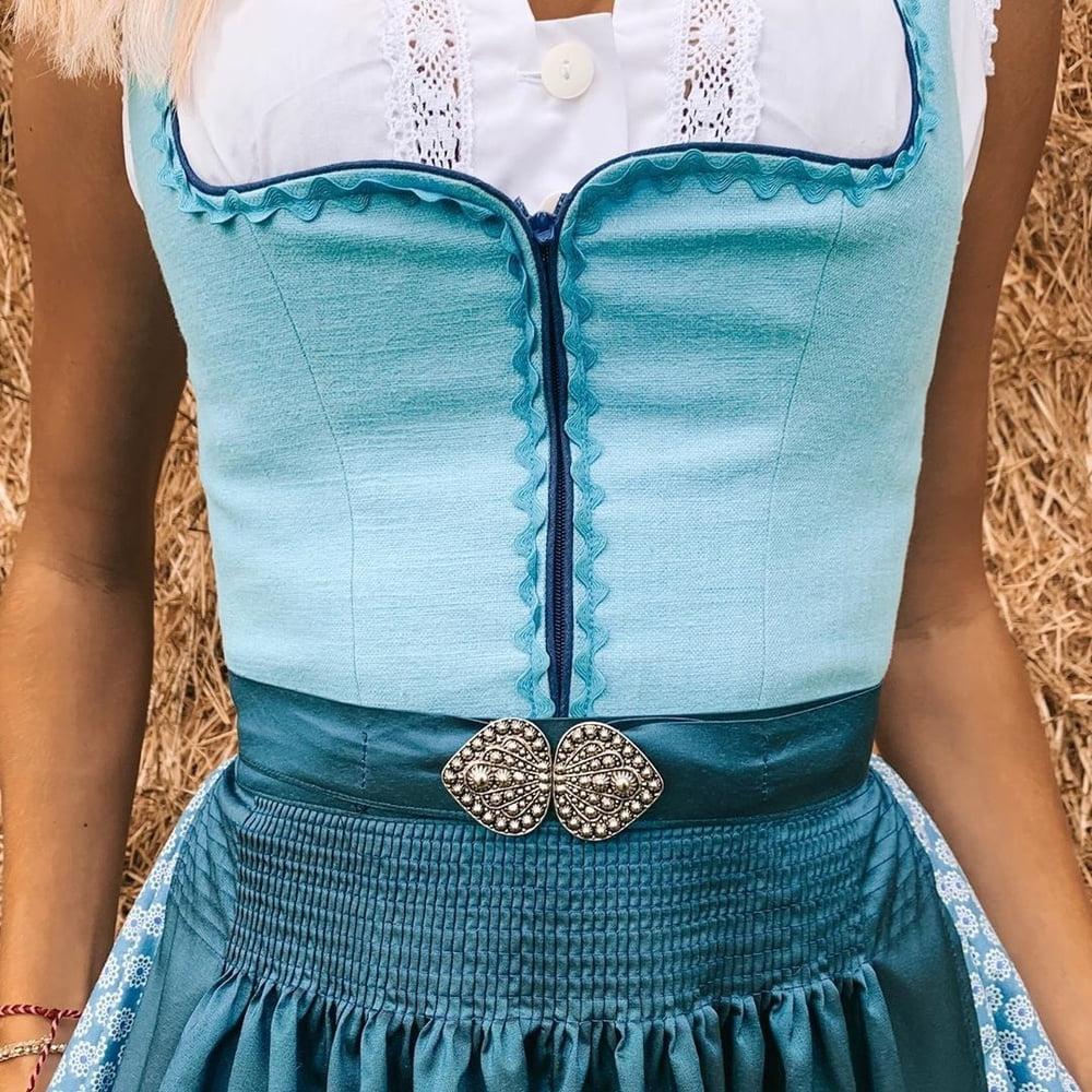 19P Sexy Dirndl Girls 379