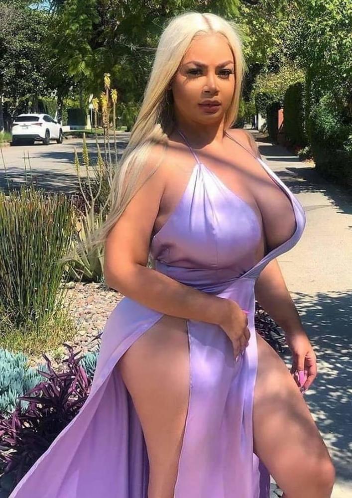 25P Good Lawd She's Thick 01