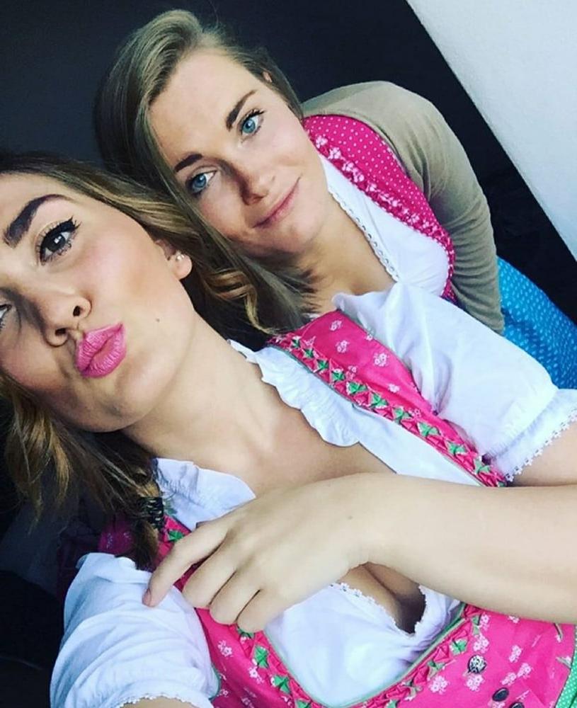 20P Sexy Dirndl Girls 372
