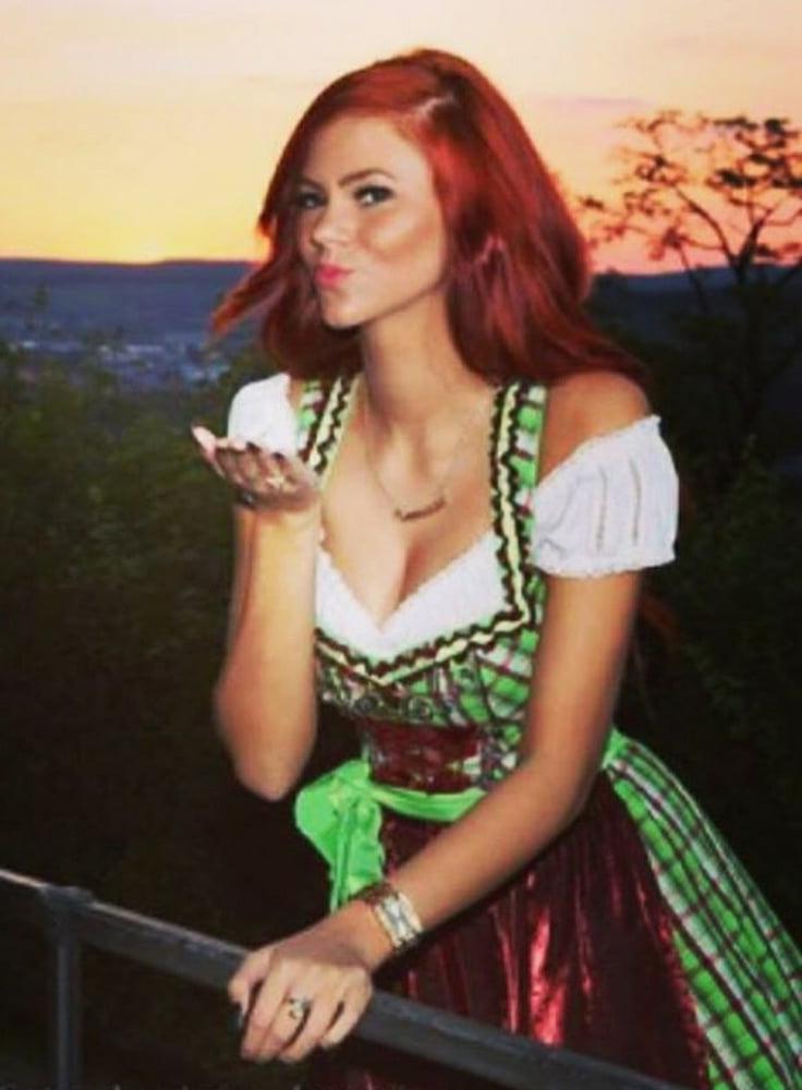 25P Sexy Dirndl Girls 375