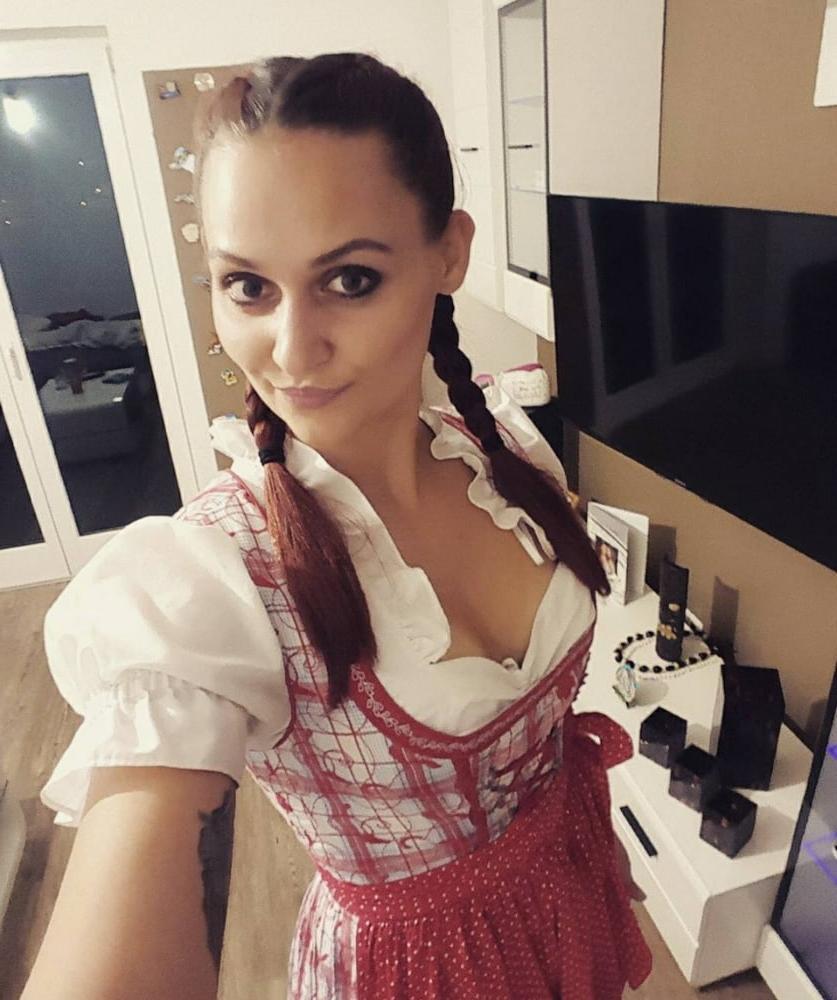 25P Sexy Dirndl Girls 375