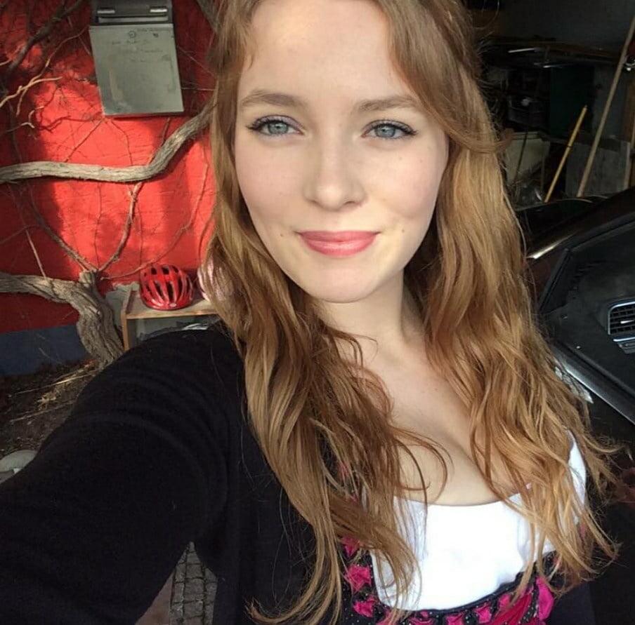 25P Sexy Dirndl Girls 375