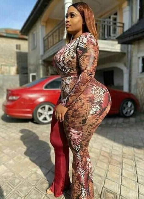 25P Good Lawd She's Thick