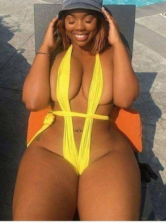 25P Good Lawd She's Thick