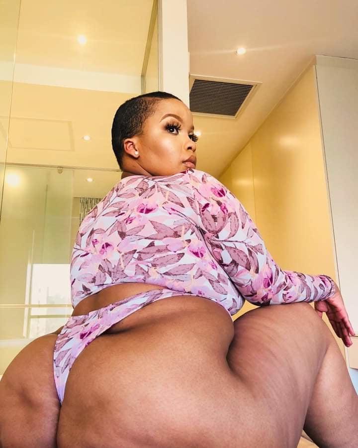 25P Good Lawd She's Thick