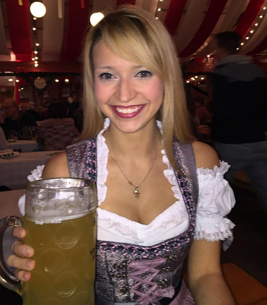 25P Sexy Dirndl Girls 373