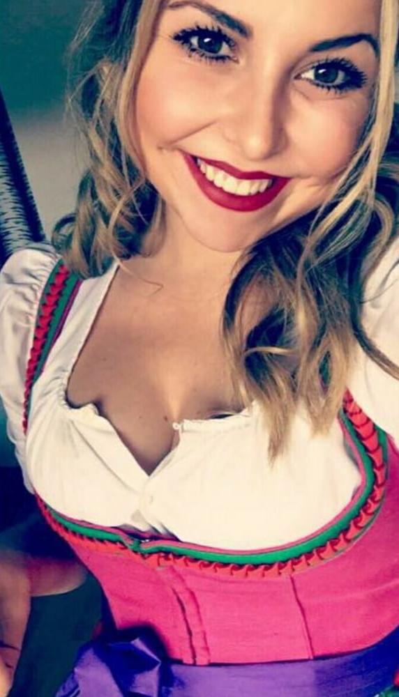 25P Sexy Dirndl Girls 373