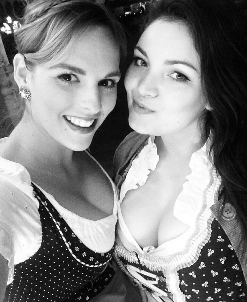 25P Sexy Dirndl Girls 373