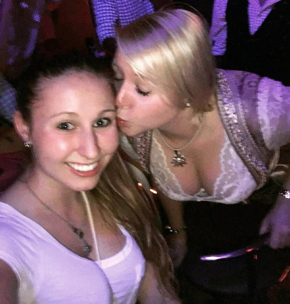 25P Sexy Dirndl Girls 373