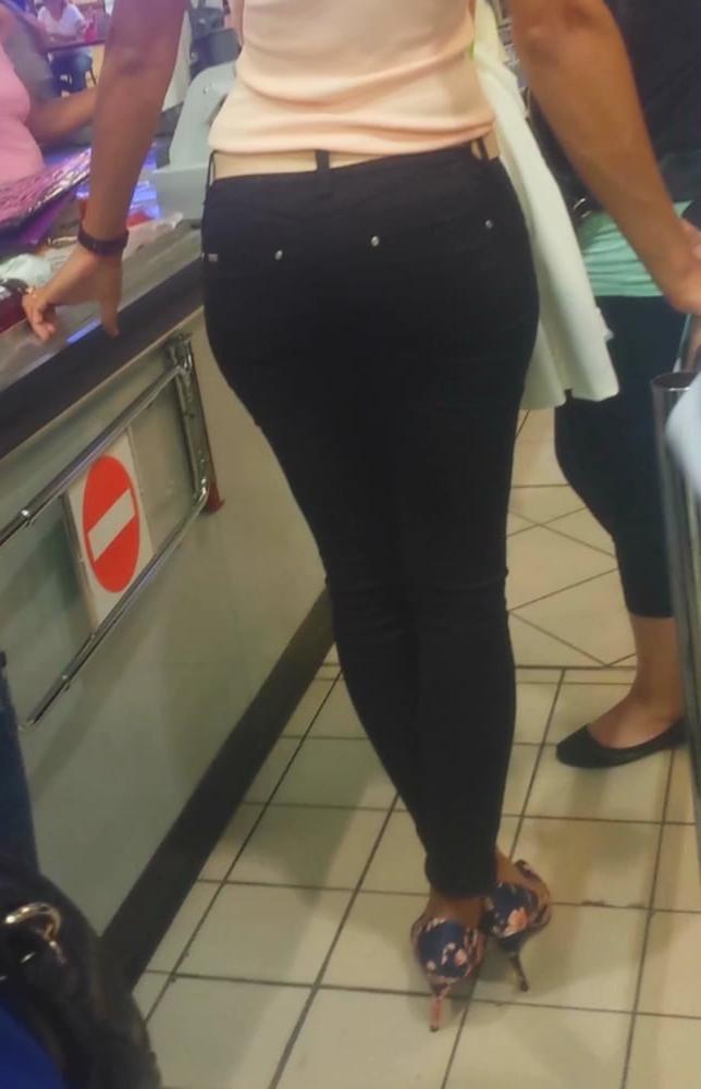 22P sexy tight ass in high heels so hot girls