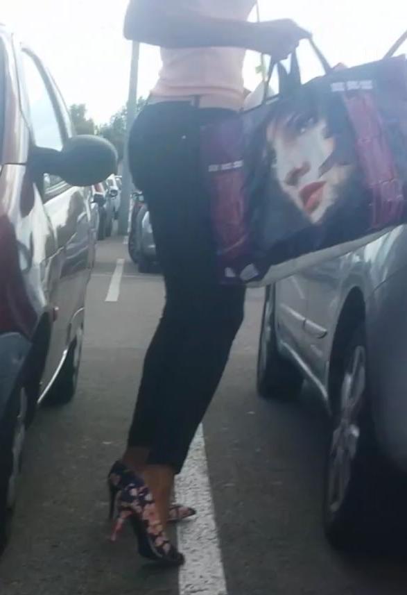 22P sexy tight ass in high heels so hot girls