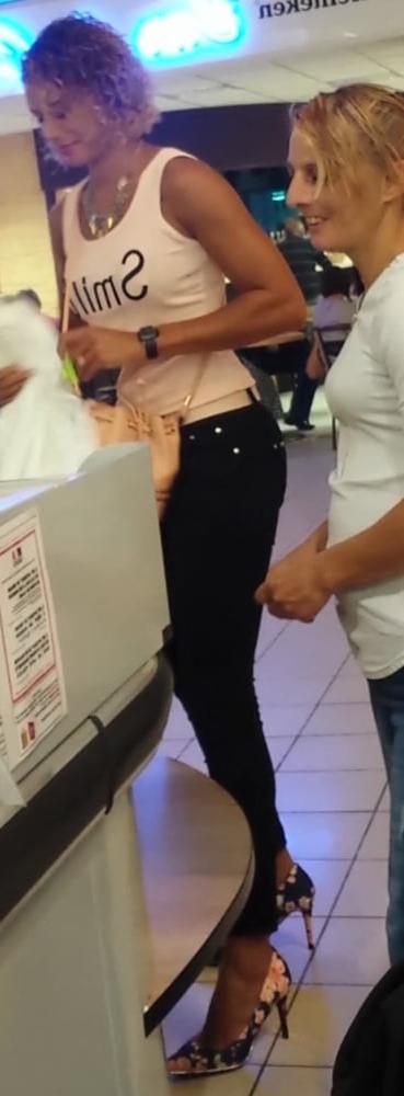 22P sexy tight ass in high heels so hot girls