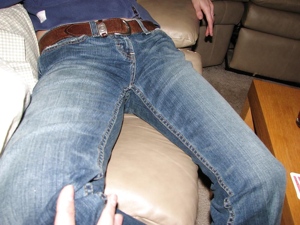 25P My 25yo girlfriend in and out of jeans, sexy pussy