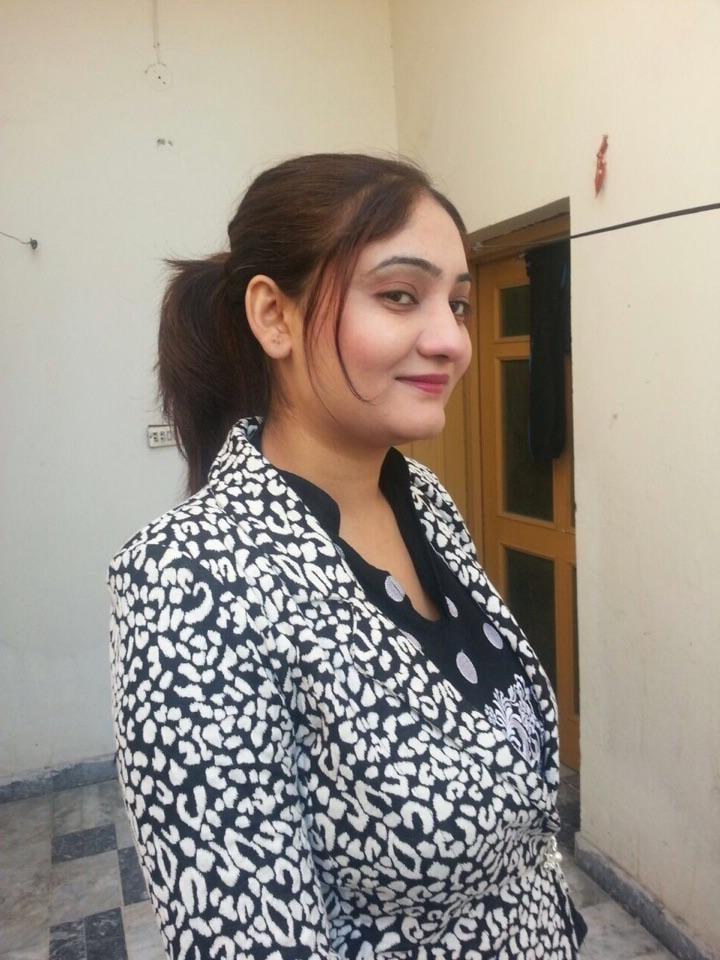 25P Arab girls