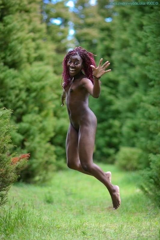 17P Carolina - black MILF slut shaved cunt