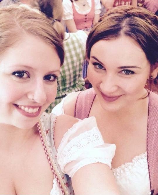 25P Sexy Dirndl Girls 369