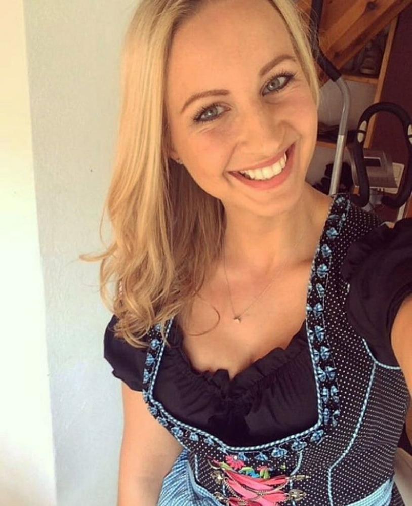 25P Sexy Dirndl Girls 369