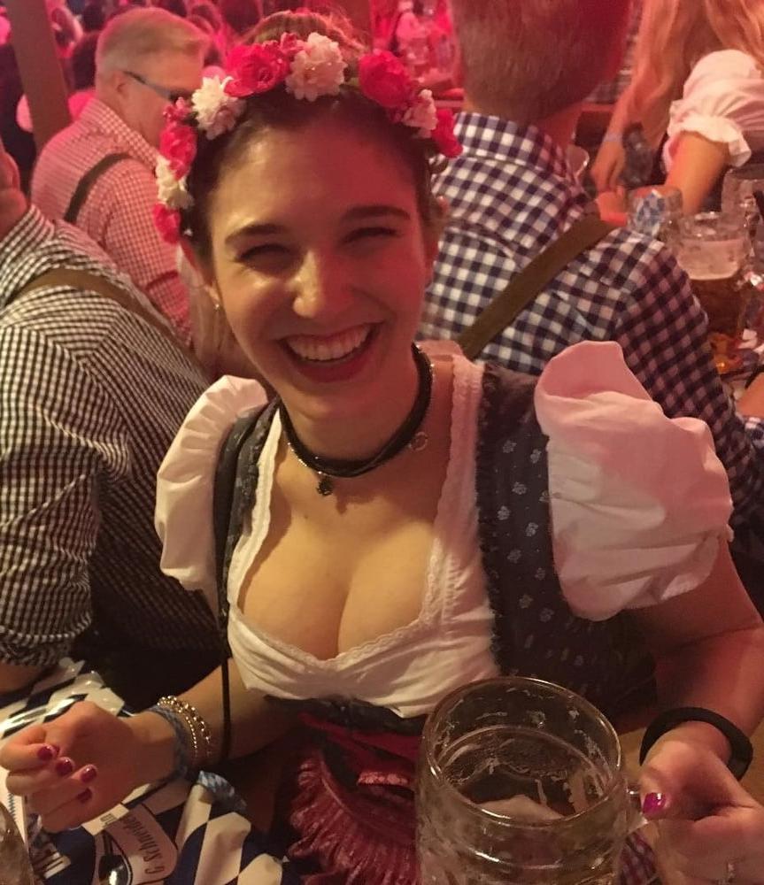 25P Sexy Dirndl Girls 370