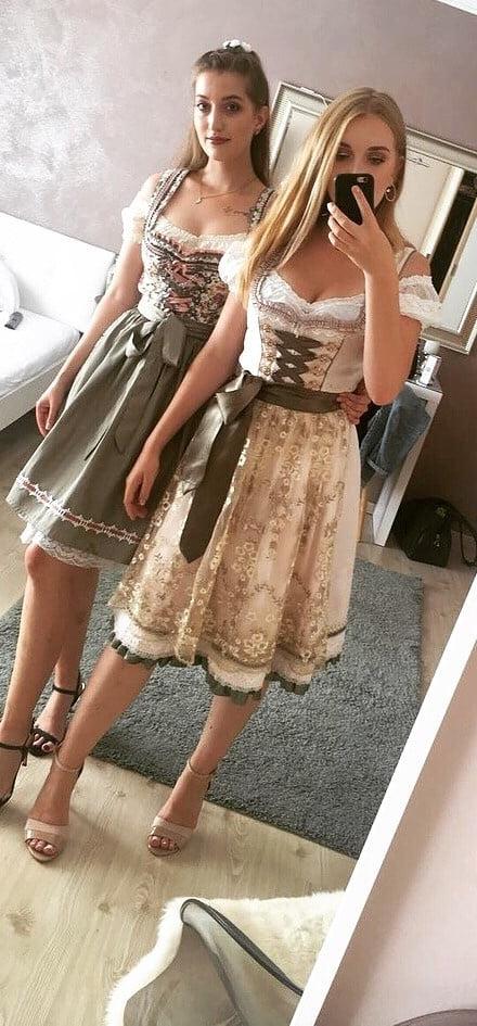 25P Sexy Dirndl Girls 370